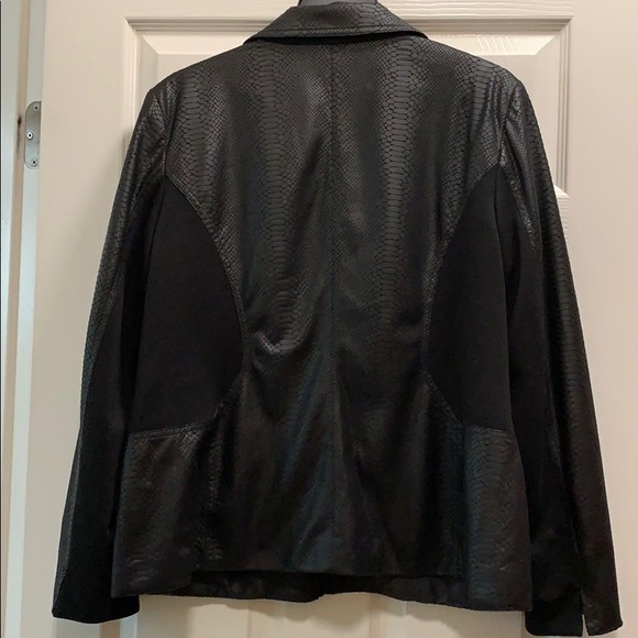 JM Jacket - Picture 2 of 4